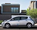 Зеленый Nissan Leaf