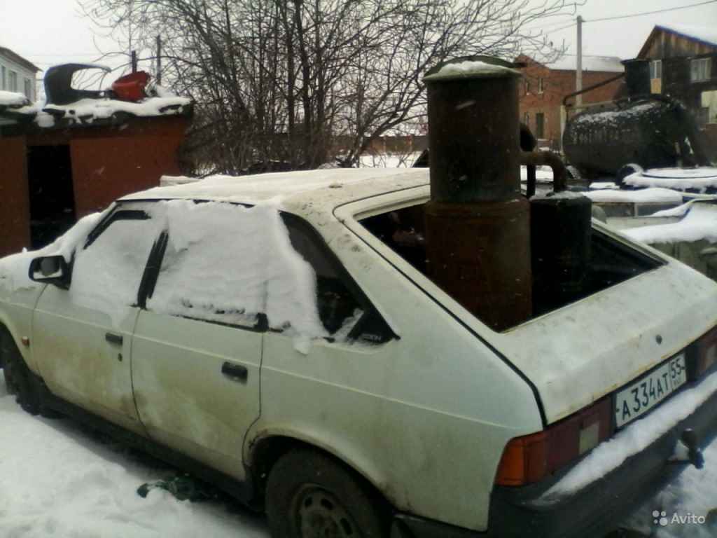 Автомобиль «Москвич-2141» на дровах